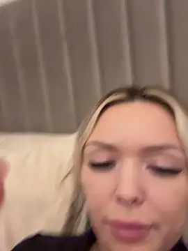 lolableux live sex cam