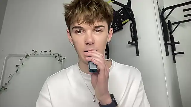 Milk_Guy's cam snapshot