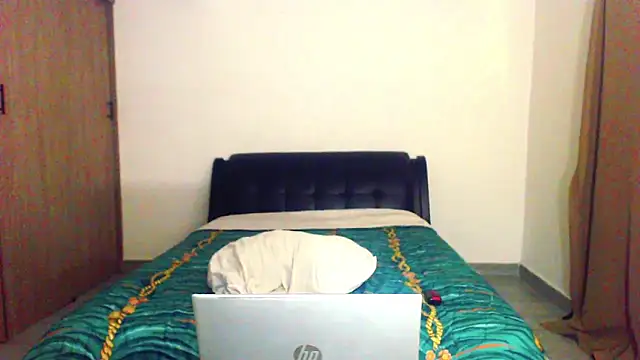 bladetrinityn's cam snapshot