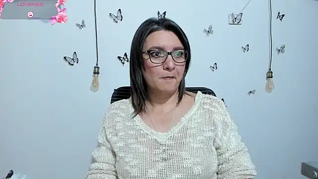 Amie_Adams82_'s cam snapshot