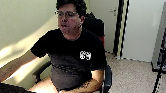 blueandwhite1's cam snapshot