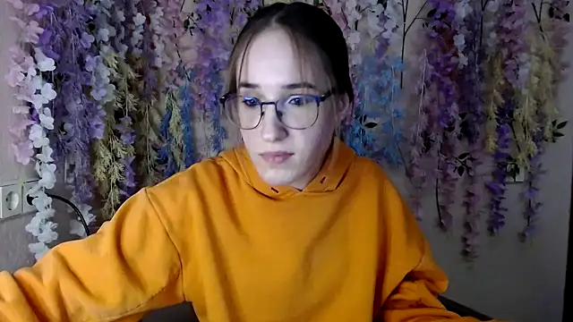 Moon__Lily live sex cam