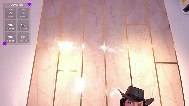 TylerBloom live sex cam