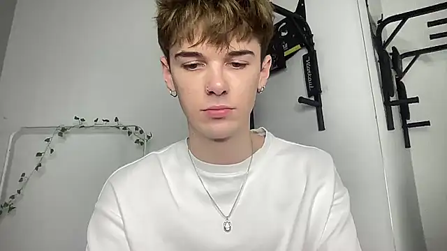 Milk_Guy live sex cam