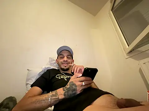 Rebeu313 live sex cam