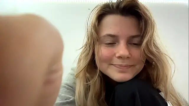 AlanaPostell live sex cam