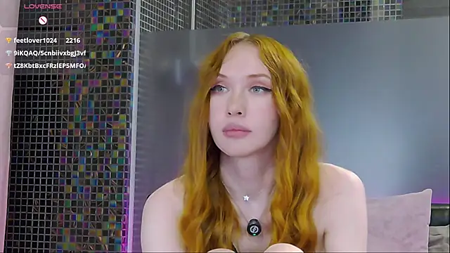 MayaSolar live sex cam