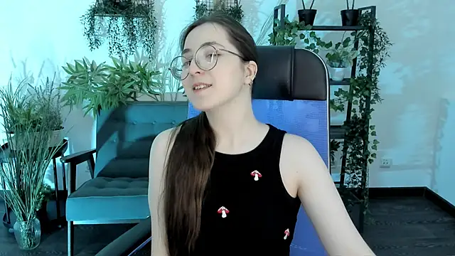 VirtuallVoyant live sex cam