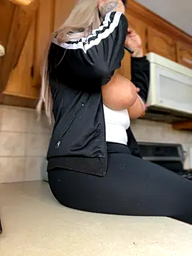 LittleMissEeve live sex cam