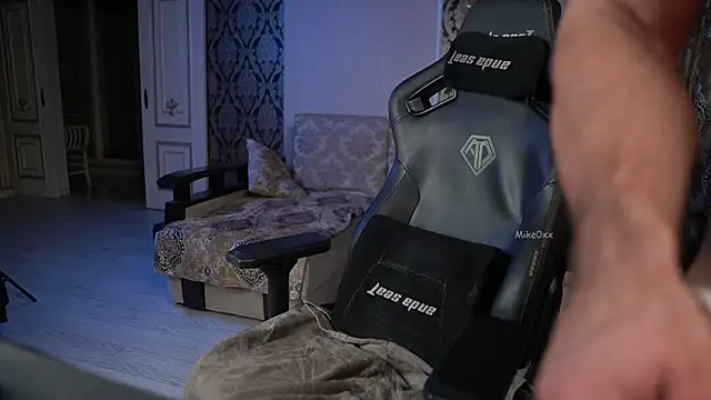 mike0xx live sex cam