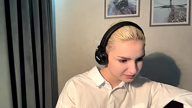 Cindi_Jacobs's cam snapshot