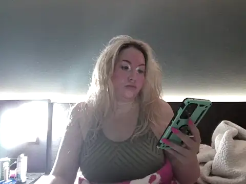 ThiccMilfBlaire's cam snapshot