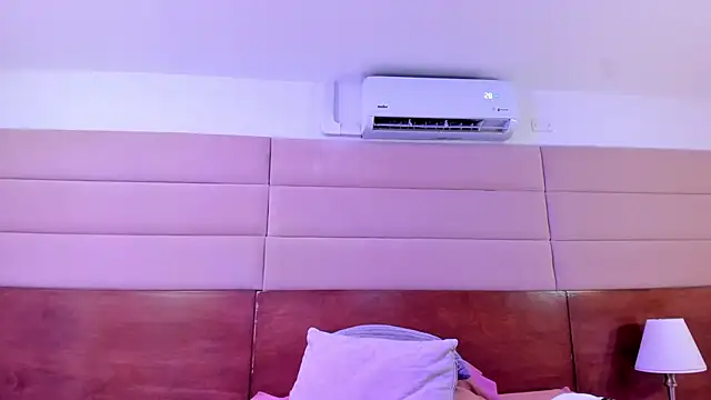 dahian_boobs's cam snapshot