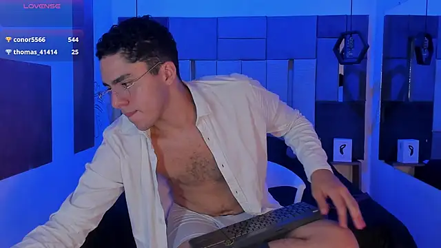 LiamNovak live sex cam