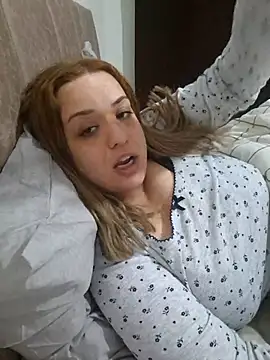 Cansuxyolu live sex cam