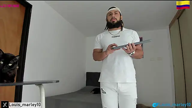 Louis_marley__ live sex cam