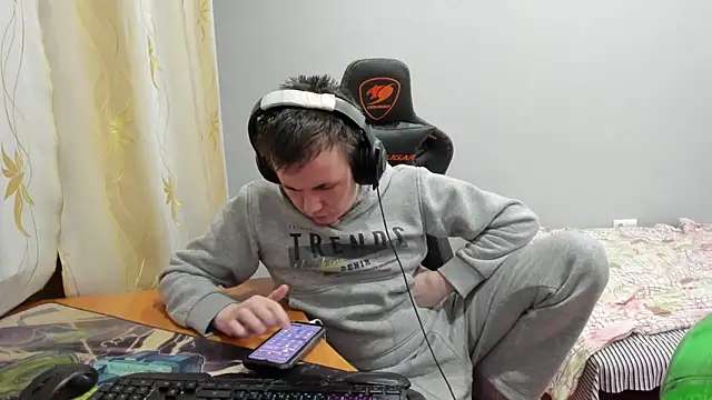 iliaskrislove live sex cam