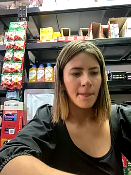 Andrea_19blonde live sex cam