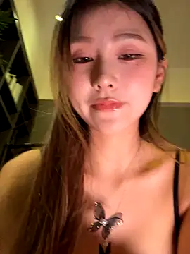 Kiki--2025's cam snapshot