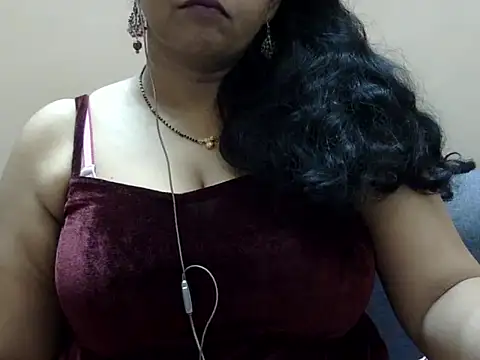 Chatwithsia's cam snapshot