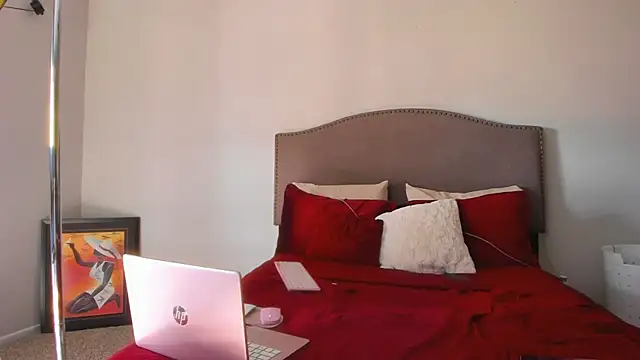 yiauana's cam snapshot