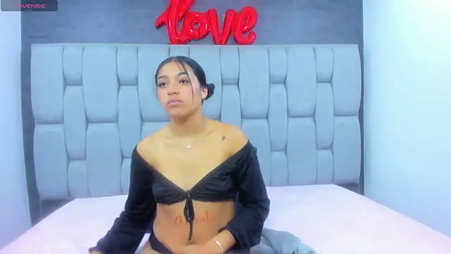 Gaby_Nasty's cam snapshot