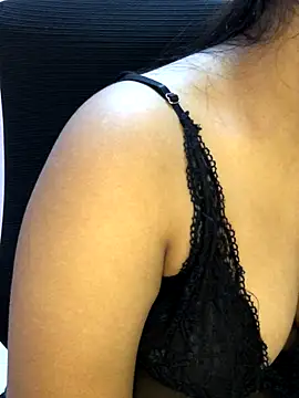 Rose_Olivia's cam snapshot