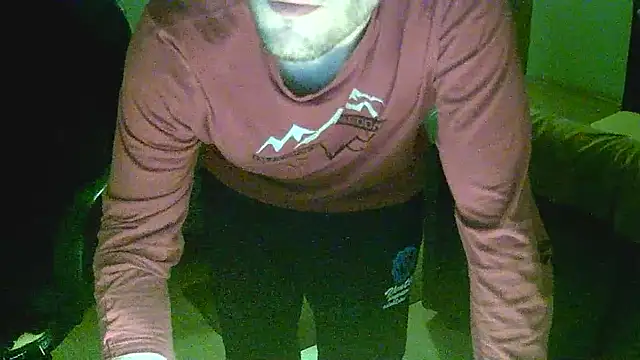 dado-hot12's cam snapshot