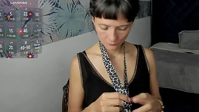 Valery_More__'s cam snapshot