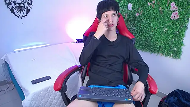 Emo_Boy_ live sex cam