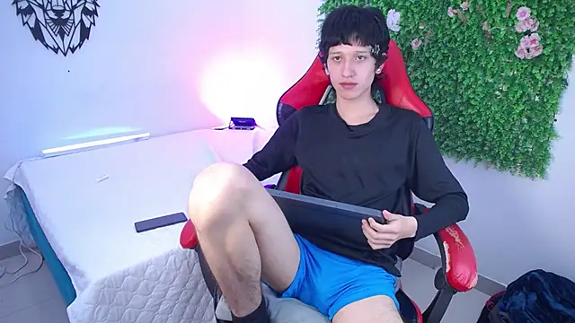 Emo_Boy_ live sex cam