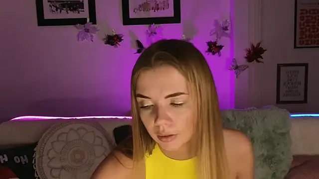 CarrieBradshaww live sex cam