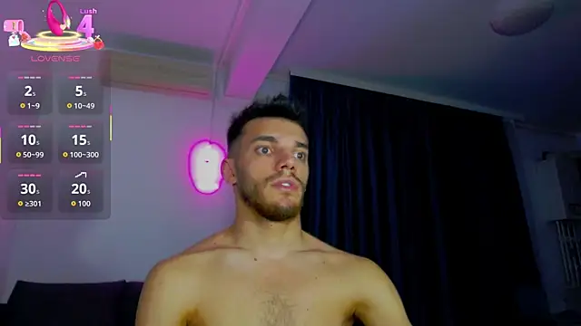 DominicValente live sex cam