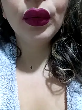 LINA-DALOUA live sex cam