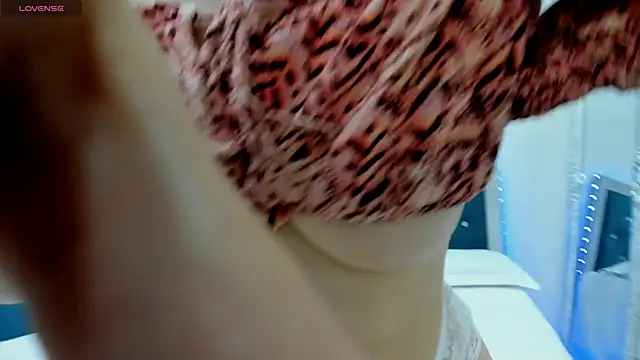 novaaskyy live sex cam