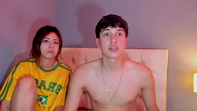 ChanellandMax live sex cam