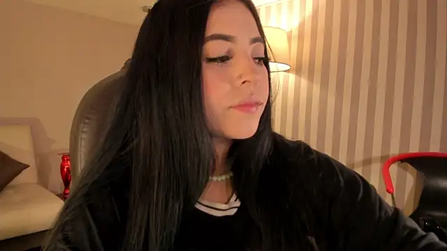 Maaiitee live sex cam