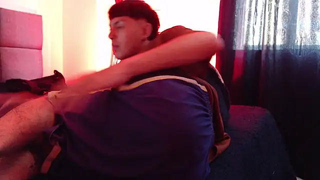 NaytonFreeman live sex cam