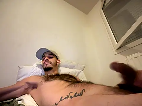 Rebeu313 live sex cam