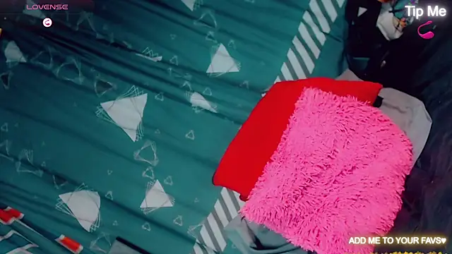 CharlotteBigCock live sex cam