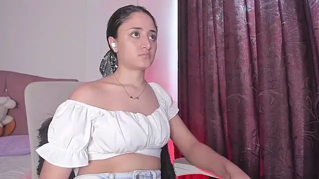 _Caroliinee_ live sex cam