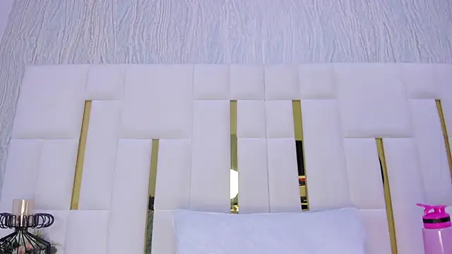 hillary_uckerman_ live sex cam