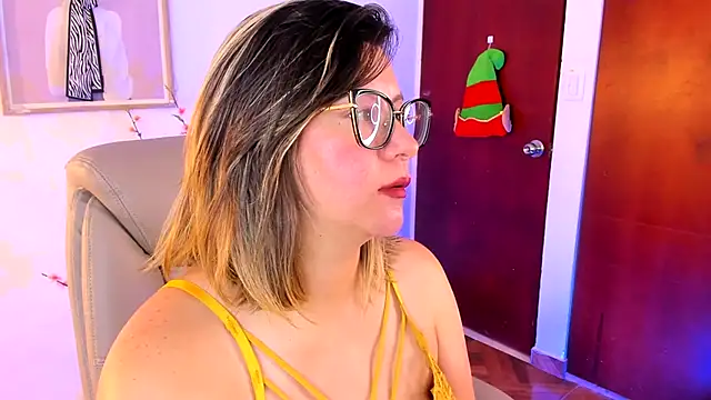 Chanelll_Taylorr_ live sex cam