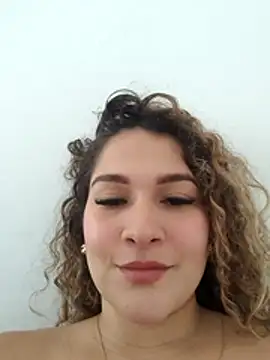 Sara_smiiith211's cam snapshot