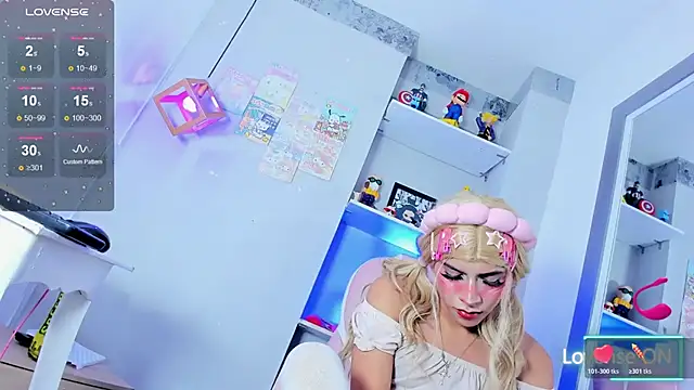 DanniiGrovers live sex cam