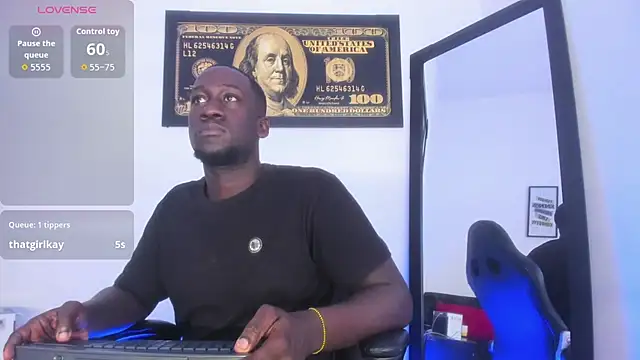 lucas_manzon's cam snapshot