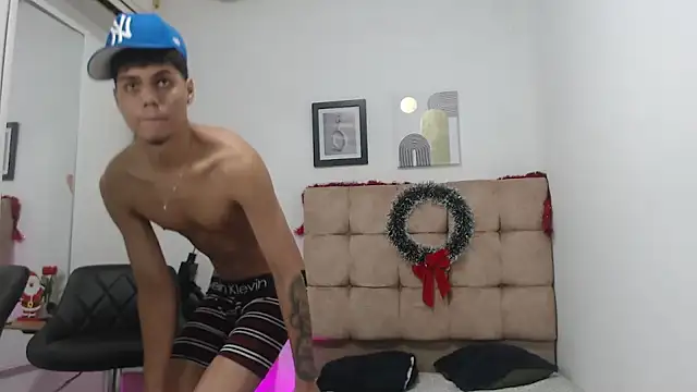 RhythmSensualXX's cam snapshot