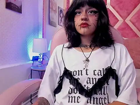 Nahemont_Sadish's cam snapshot