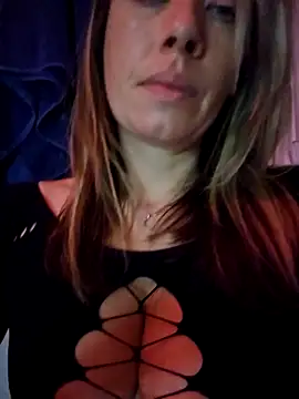 _NinaLuvSins_'s cam snapshot