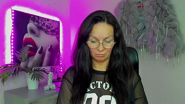 HelenLuxx's cam snapshot